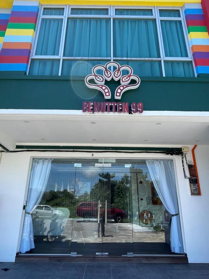 Benutten 99 Hotel Kampong Parit Tengah Εξωτερικό φωτογραφία